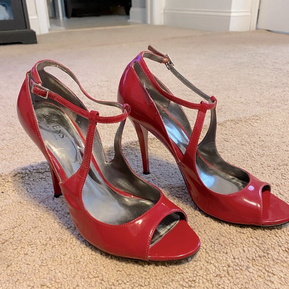 Guess scrappy heels